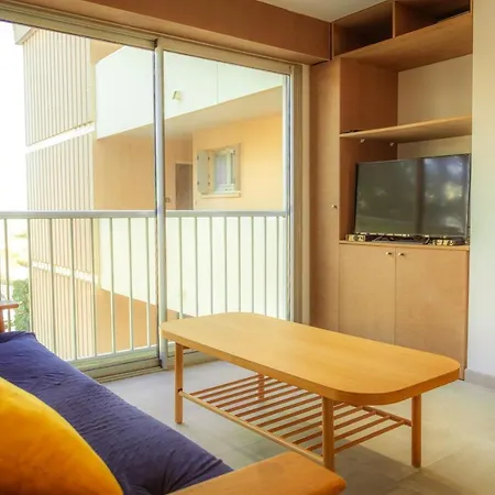 Daire Magnifique De Type Loft En Front De Avec Vue, Parking Et Wifi